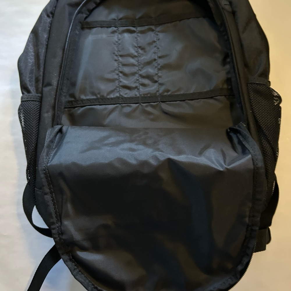 Targus Hexagon Pattern Black Backpack - image 4